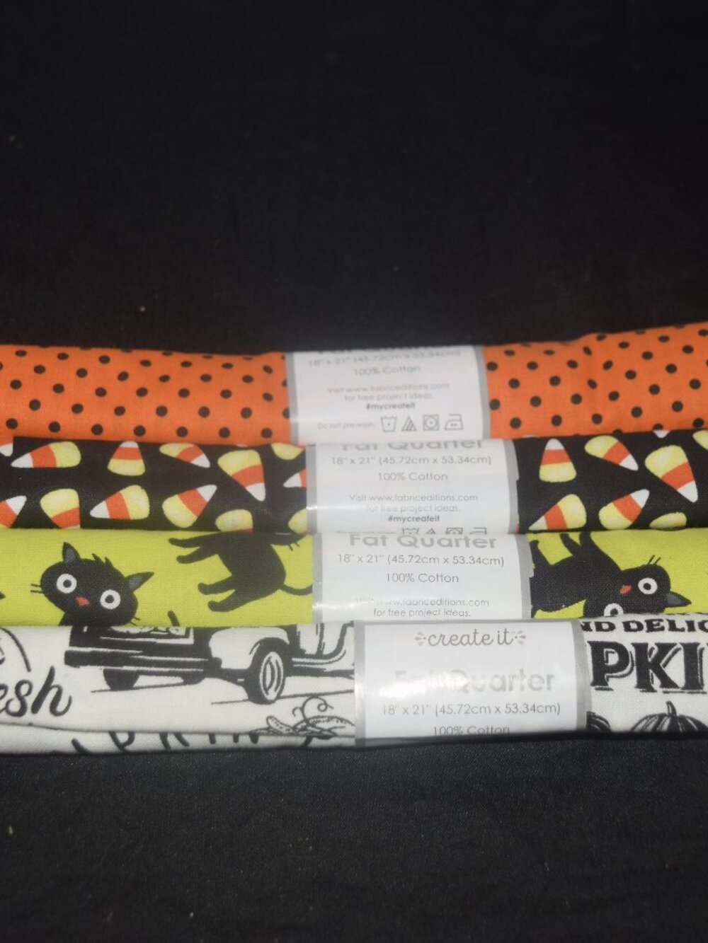 NWT Create It Halloween Fabric Fat Quarters - 4 Pk Spooky DIY Quilting Bundle